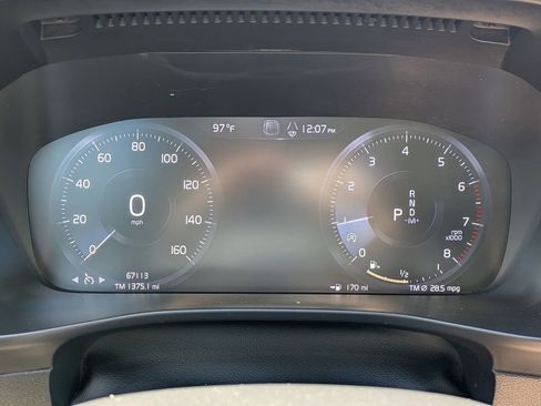 Certified 2022 Volvo XC40 T4 Momentum FWD image 28