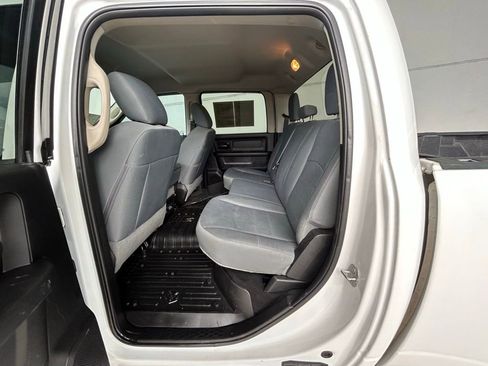 Used 2018 RAM 3500 Tradesman w/ Chrome Appearance Group image 42