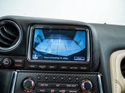 Used 2015 Nissan GT-R Premium AWD/4WD image 30
