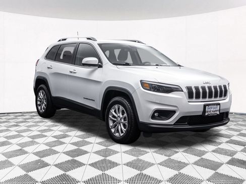 Used 2019 Jeep Cherokee Latitude w/ Cold Weather Group AWD/4WD image 15