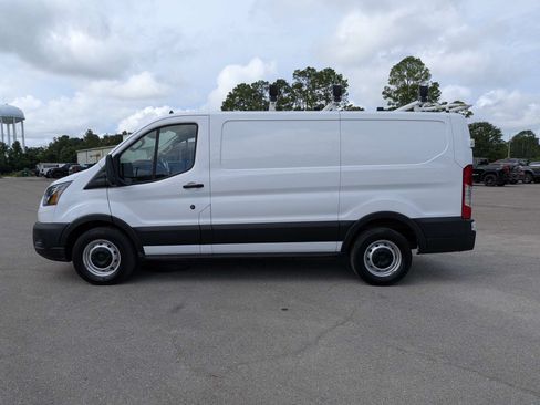 Used 2024 Ford Transit 150 Low Roof RWD image 7