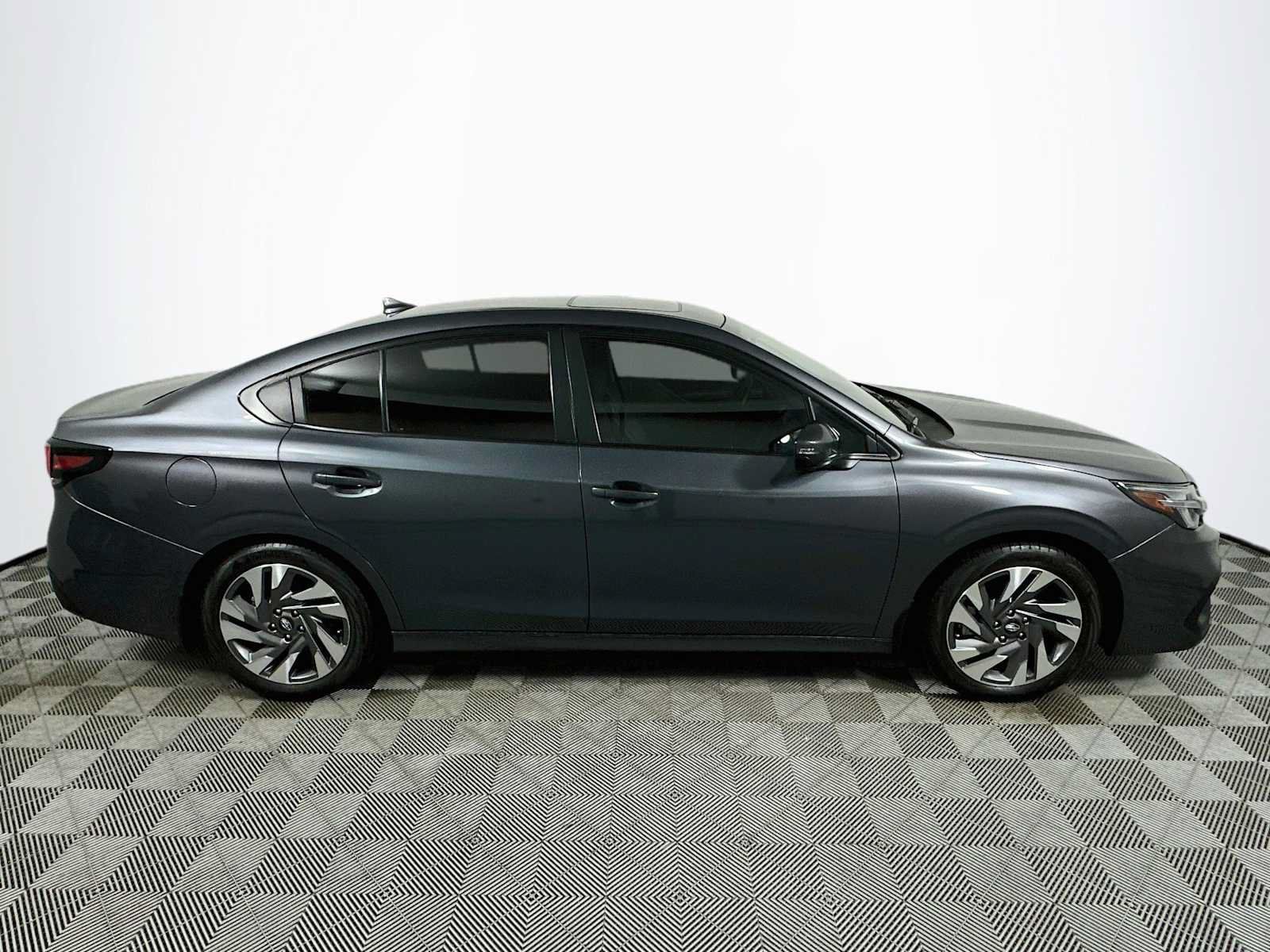 Used 2024 Subaru Legacy Limited w/ Popular Package #3 AWD/4WD image 8