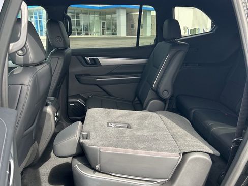 Used 2025 Buick Enclave Preferred image 51