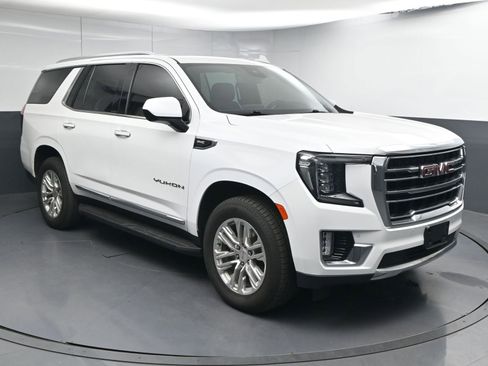 Used 2023 GMC Yukon SLT image 1