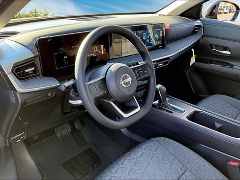 New 2026 Nissan Kicks SV w/ Charging Package FWD image 7