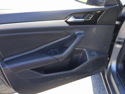 Used 2019 Volkswagen Jetta R-Line image 10