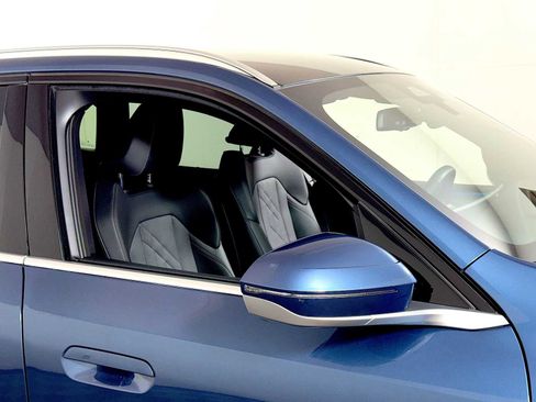 Certified 2025 BMW X3 xDrive30i w/ Convenience Package image 30