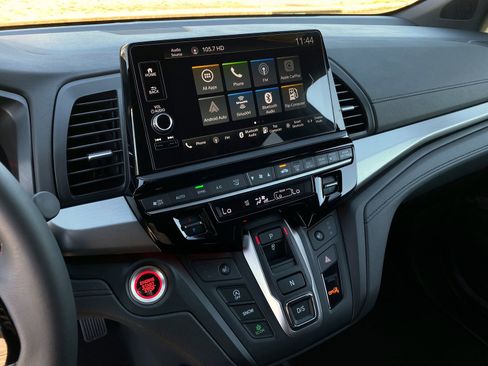 Used 2025 Honda Odyssey Sport-L image 14