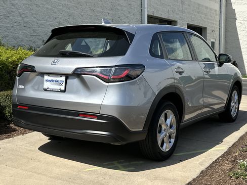 Used 2024 Honda HR-V LX image 8