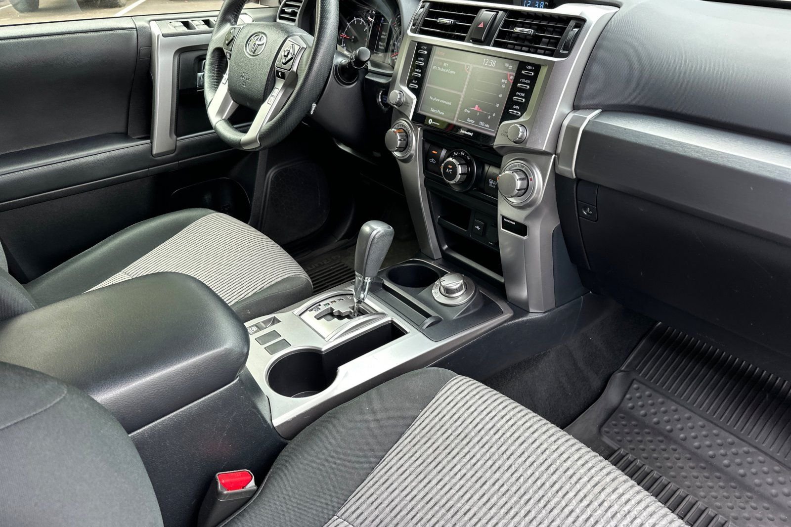 Used 2024 Toyota 4Runner SR5 AWD/4WD image 18
