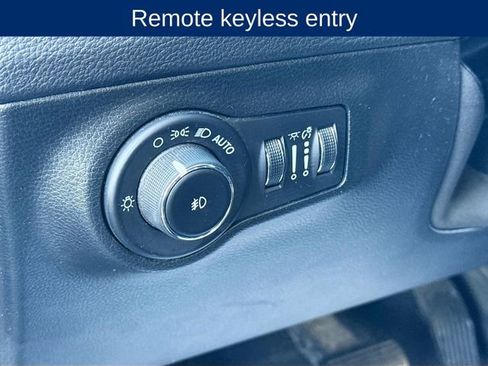 Used 2021 Jeep Compass 80th Special Edition w/ Sun and Sound Group image 11