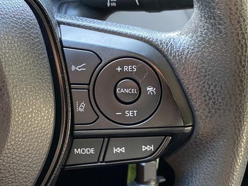 Used 2022 Toyota Corolla LE FWD image 19