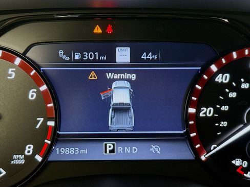 Used 2024 Nissan Frontier Pro-X w/ Technology Package image 13