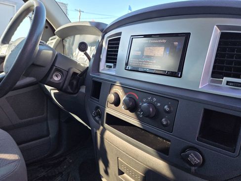 Used 2007 Dodge Ram 1500 Truck SLT image 15