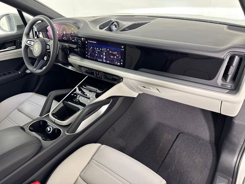 Certified 2026 Porsche Cayenne S image 29