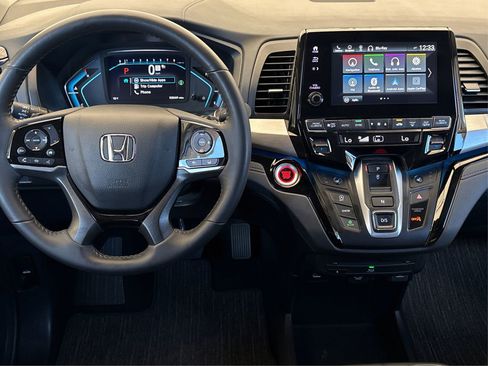 Used 2024 Honda Odyssey Touring image 16