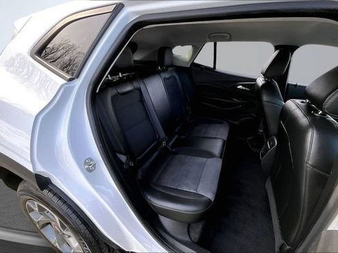 Used 2024 Chevrolet Trax LT FWD image 24