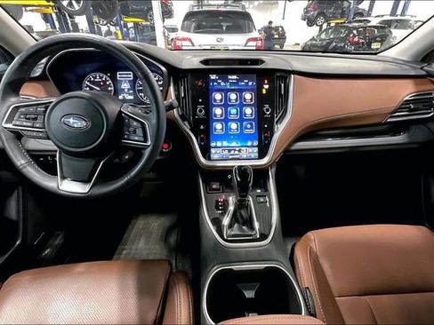 Used 2023 Subaru Outback Touring AWD/4WD image 15
