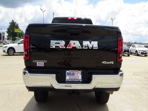 Used 2026 RAM 2500 Big Horn AWD/4WD image 7