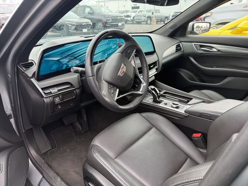 Used 2025 Cadillac CT5 Premium Luxury RWD image 9