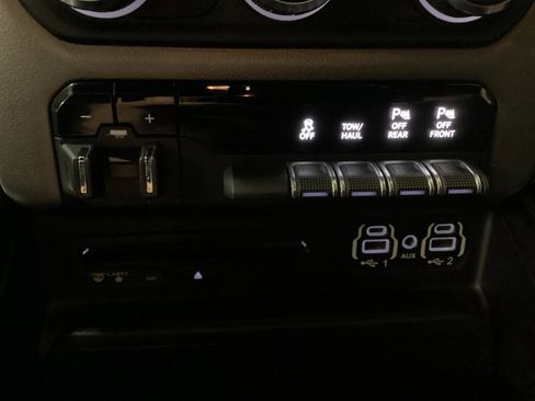 Used 2019 RAM 1500 Big Horn image 29