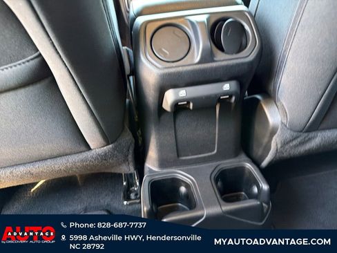 Used 2022 Jeep Gladiator Sport image 29