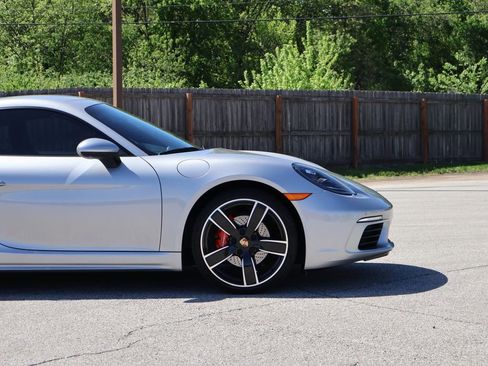 Used 2024 Porsche 718 Cayman S RWD image 10