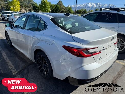 Used 2025 Toyota Camry XLE w/ Premium Package AWD/4WD image 18