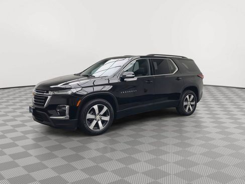 Certified 2023 Chevrolet Traverse LT w/ LT Premium Package AWD/4WD image 41