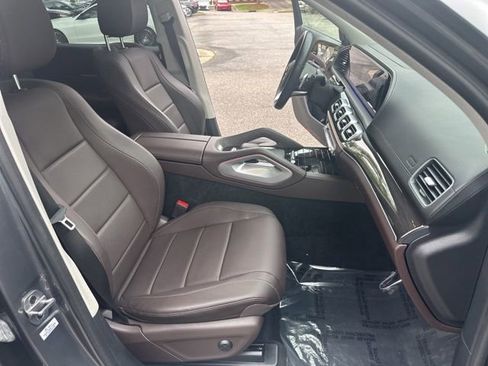 Used 2023 Mercedes-Benz GLS 450 4MATIC w/ AMG Line Exterior image 19