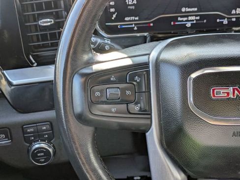 Used 2022 GMC Sierra 1500 Elevation image 16