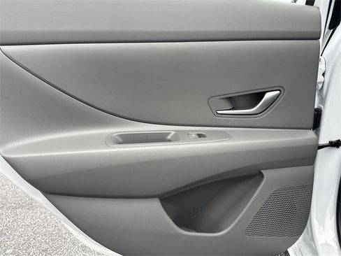 New 2026 Hyundai Elantra Blue image 21