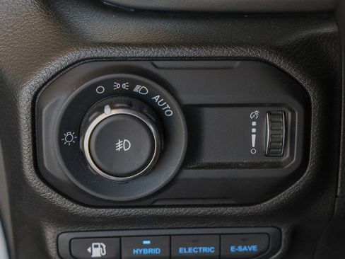 Used 2023 Jeep Wrangler Unlimited w/ Cold Weather Group image 27