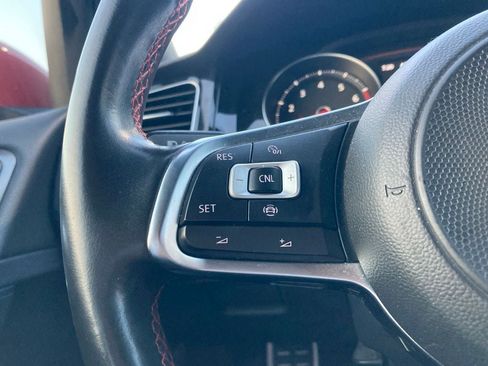 Used 2019 Volkswagen GTI SE FWD image 15