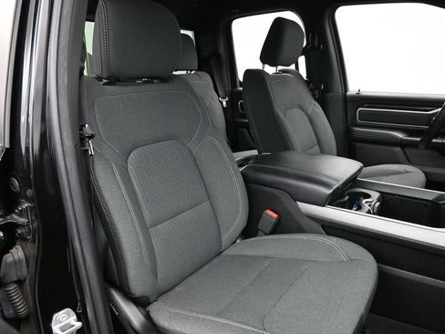 Used 2021 RAM 1500 Big Horn AWD/4WD image 36