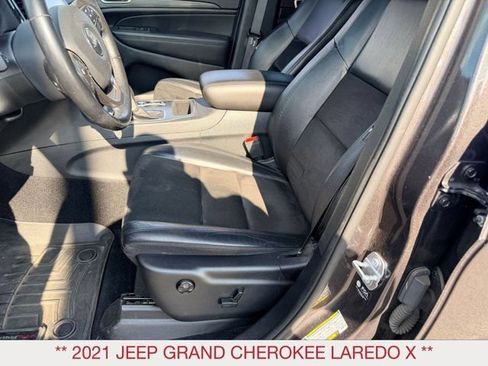 Certified 2021 Jeep Grand Cherokee Laredo X AWD/4WD image 12