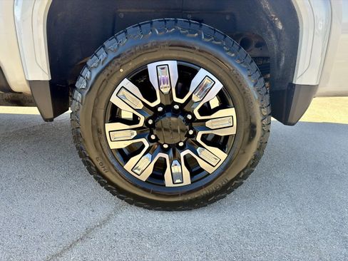 Used 2024 GMC Sierra 2500 Denali w/ Denali Reserve Package image 32