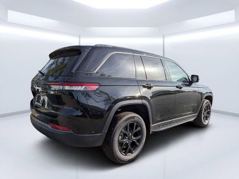 New 2026 Jeep Grand Cherokee Altitude AWD/4WD image 3