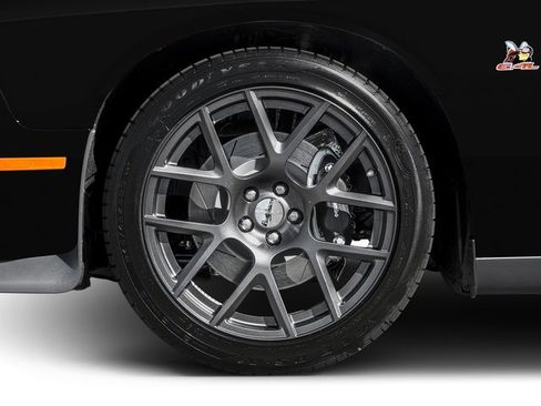 Used 2016 Dodge Challenger R/T Scat Pack w/ Leather Interior Group RWD image 14