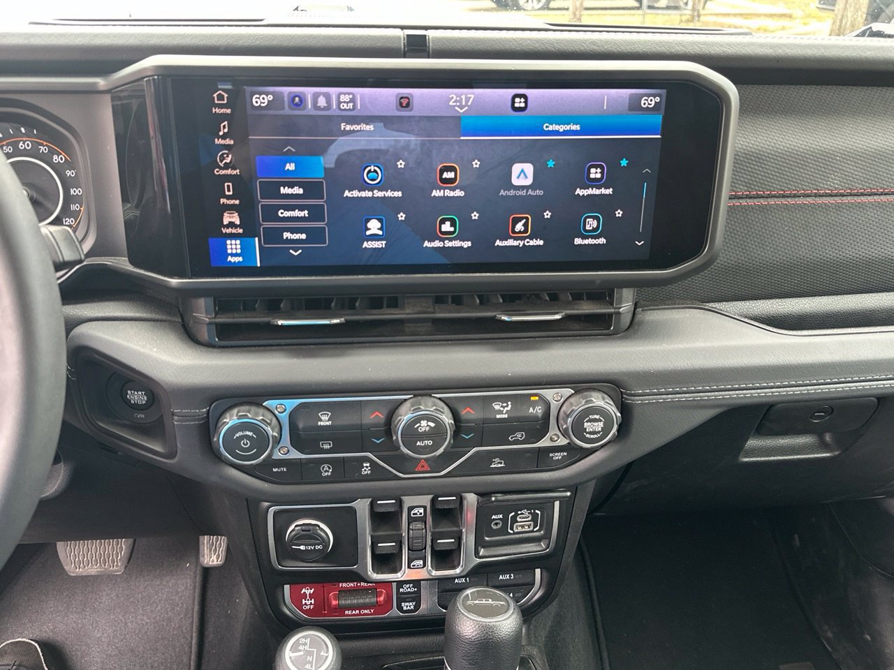 Used 2026 Jeep Gladiator Rubicon AWD/4WD image 18