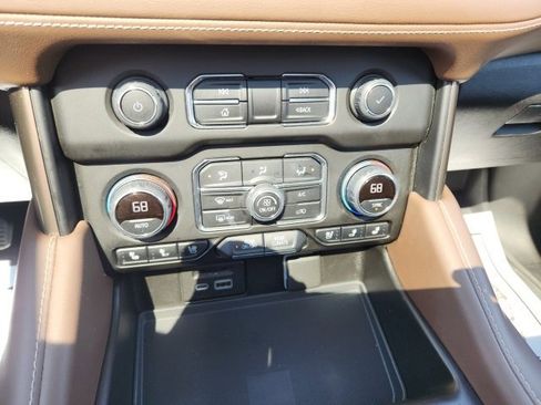 Used 2021 Chevrolet Tahoe High Country w/ Premium Package 2 image 25