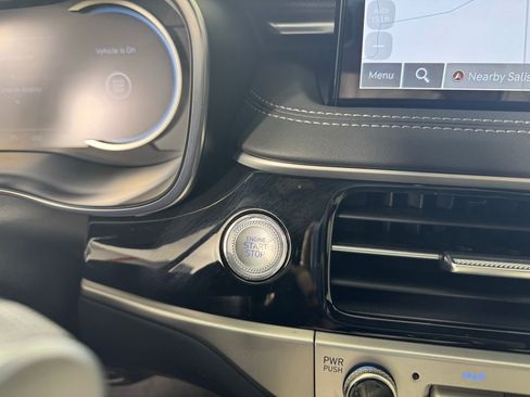 Used 2025 Genesis G70 3.3T Advanced image 21