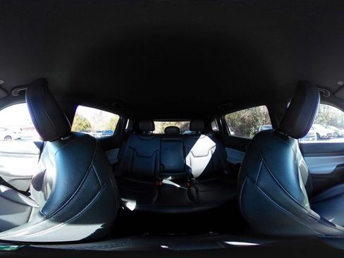 Used 2025 Jeep Compass Limited image 38