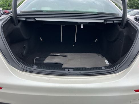 Used 2019 Mercedes-Benz E 300 4MATIC image 32