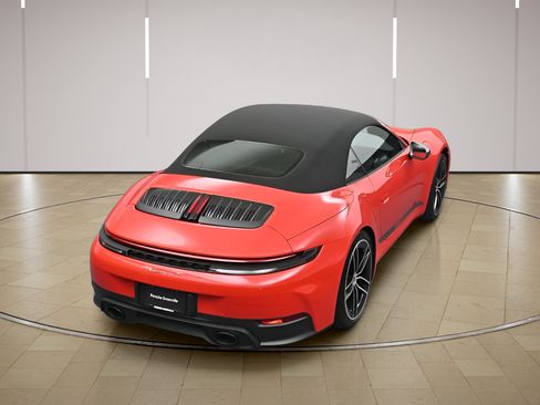Certified 2026 Porsche 911 Carrera T RWD image 38