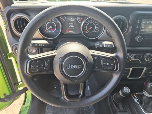 Used 2018 Jeep Wrangler Unlimited Sport AWD/4WD image 14