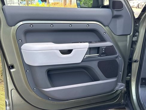 New 2025 Land Rover Defender 110 S image 17