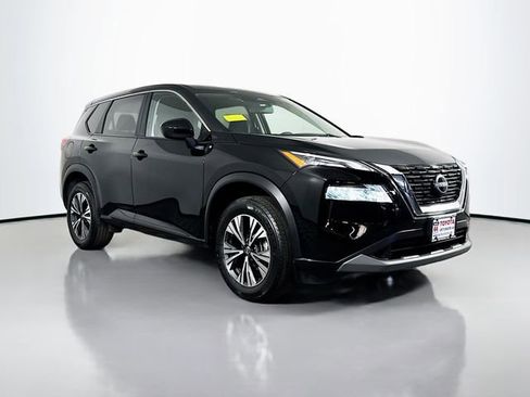 Used 2023 Nissan Rogue SV image 10