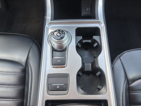 Used 2024 Ford Edge SEL AWD/4WD image 19