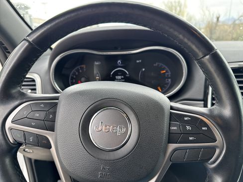 Used 2021 Jeep Grand Cherokee Laredo X image 14